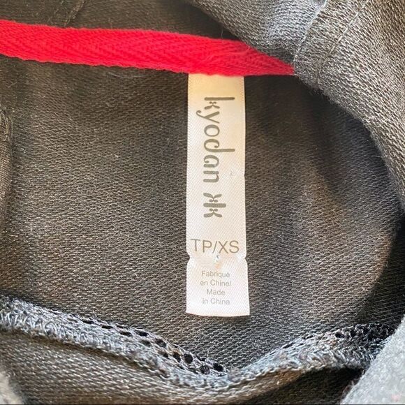 Kyodan Hooded Pullover Tulip Back Top - Picture 4 of 11